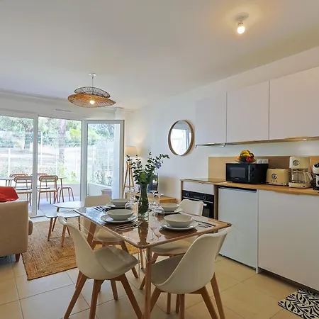 - Proche Apartment